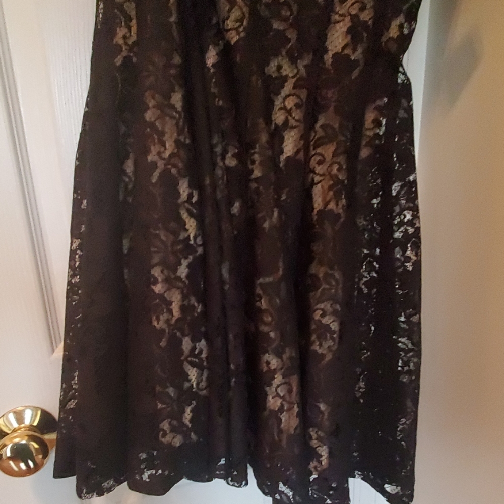Formal Dress - Picture 4 of 5